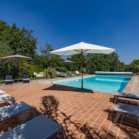 Amazing Near The With Pool - Happy * كاستيغليون ديل لاغو