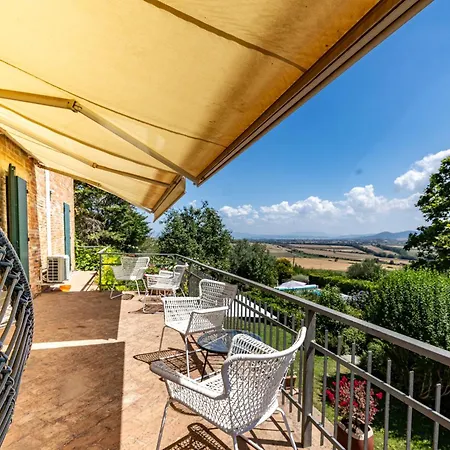 Amazing Near The With Pool - Happy