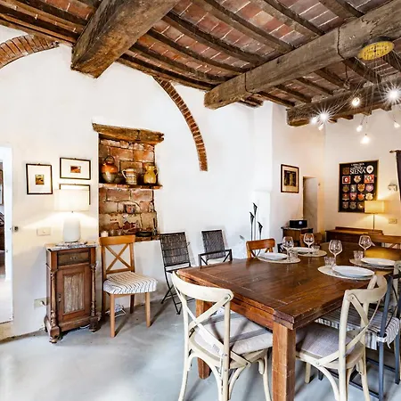 Amazing Near The With Pool - Happy Villa